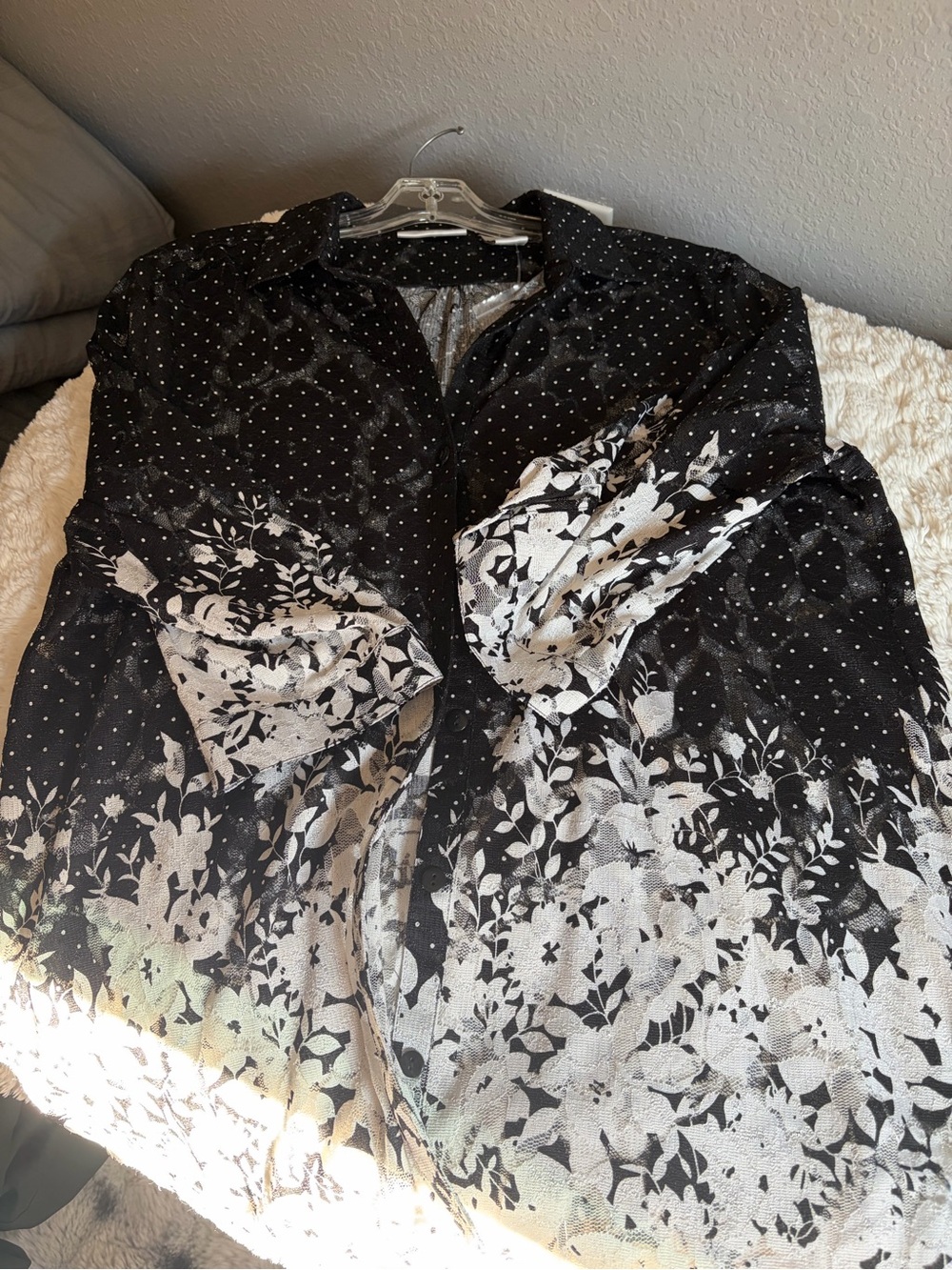 Drapers and Damons black/white chiffon collard floral button down